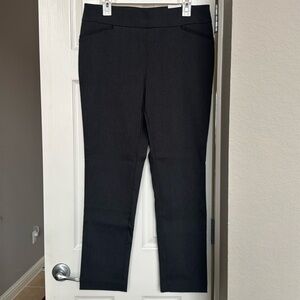 Chico’s women’s perfect stretch pants. Size 1.5 short. Color gray. NWT